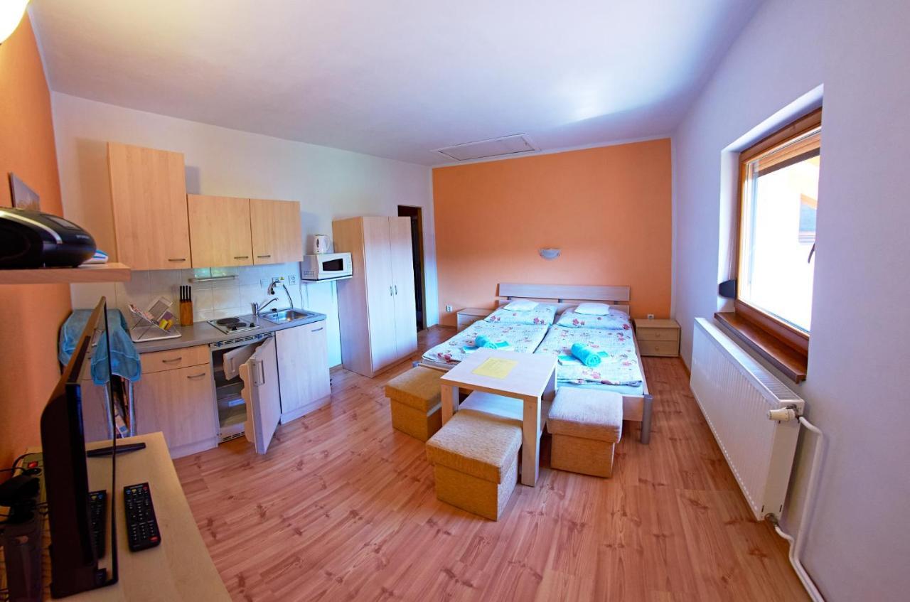 Vila Rhea Važec Extérieur photo